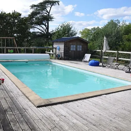 Le Pressoir Du Chateau De Neuville - Famille & Amis Livarot-Pays-d'Auge Exterior foto