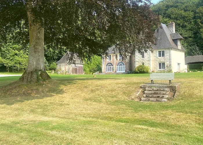 Le Pressoir Du Chateau De Neuville - Famille & Amis