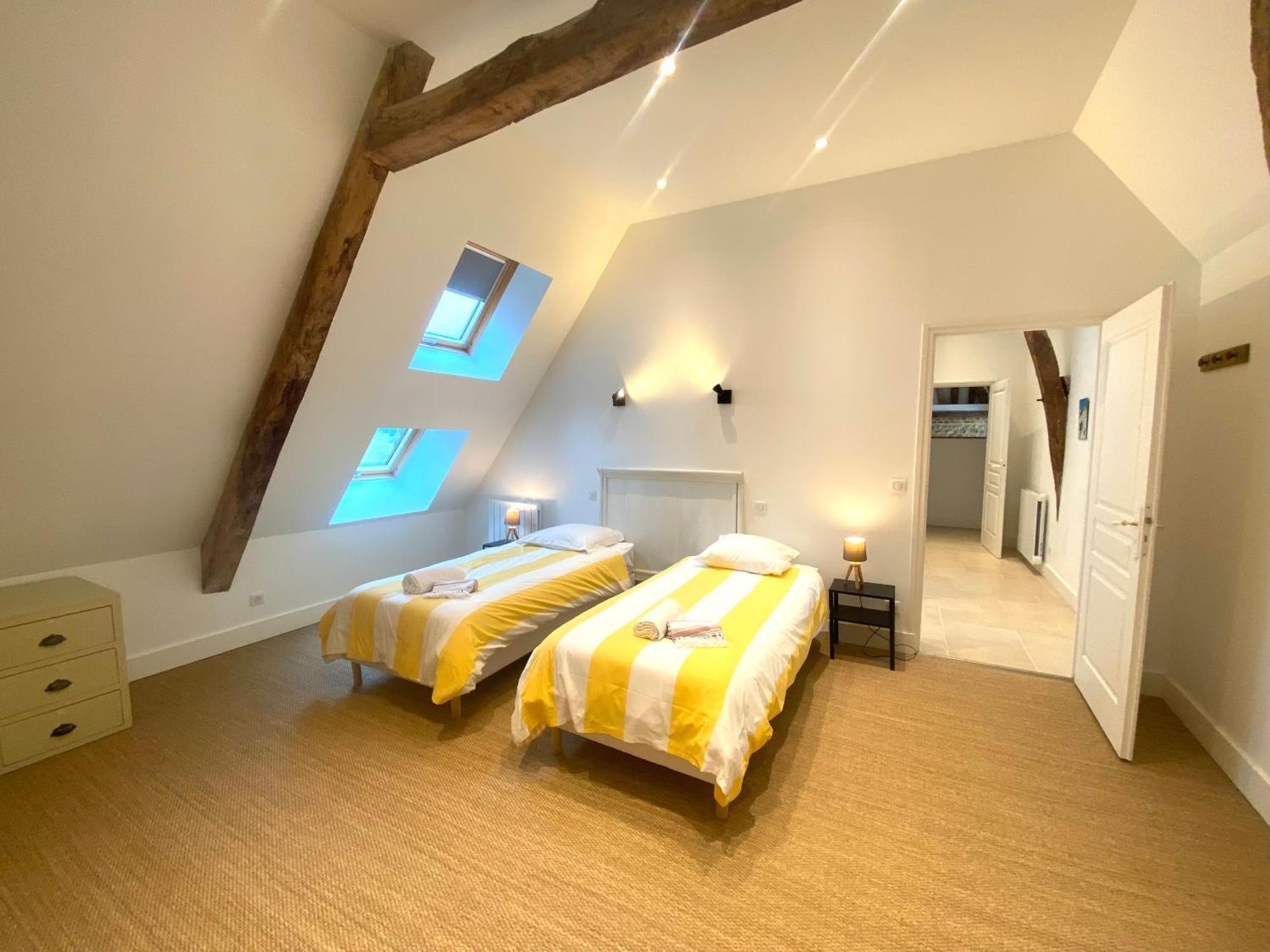 Holiday home Le Pressoir Du Chateau De Neuville - Famille & Amis