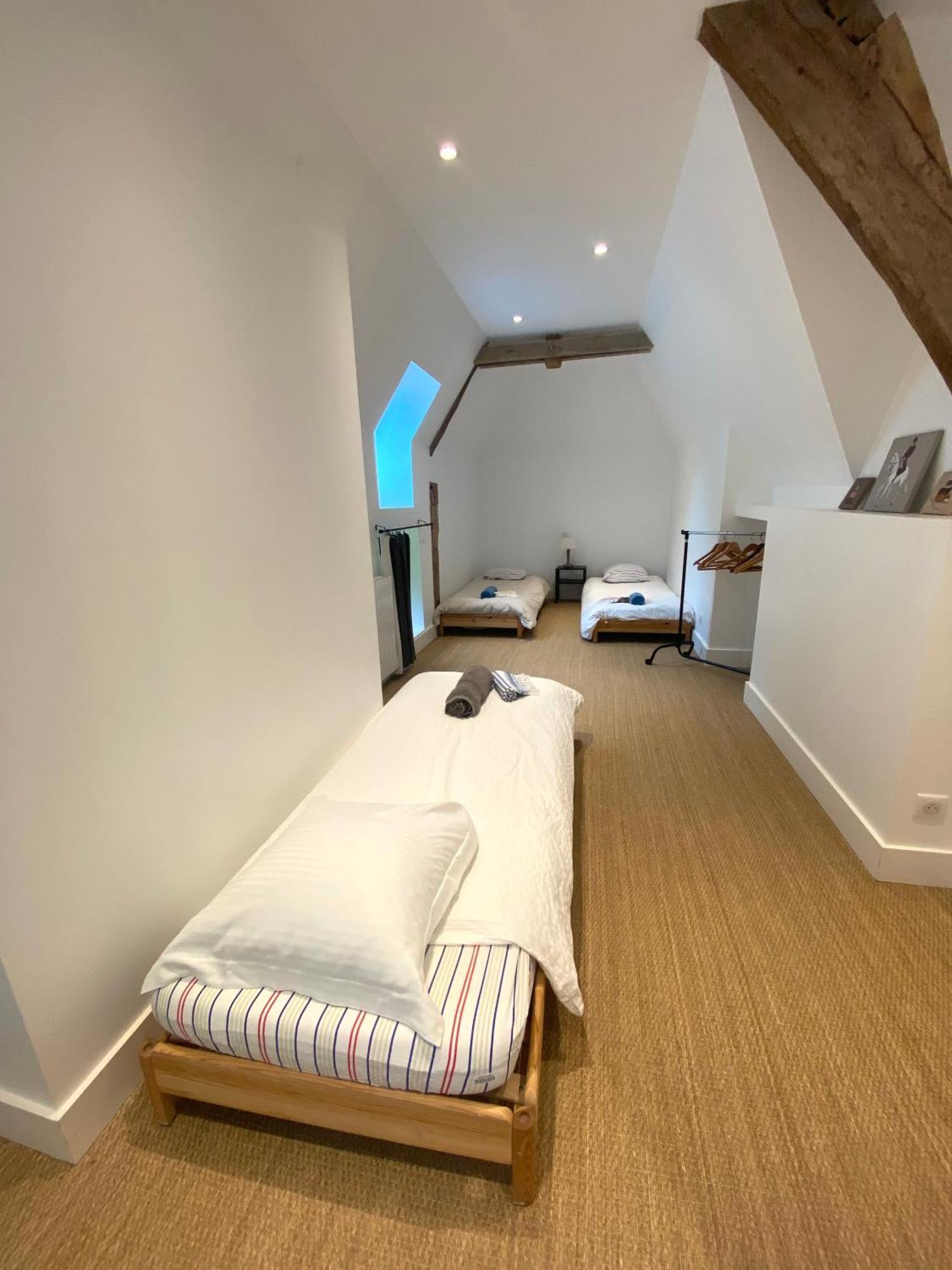 Le Pressoir Du Chateau De Neuville - Famille & Amis Holiday home *