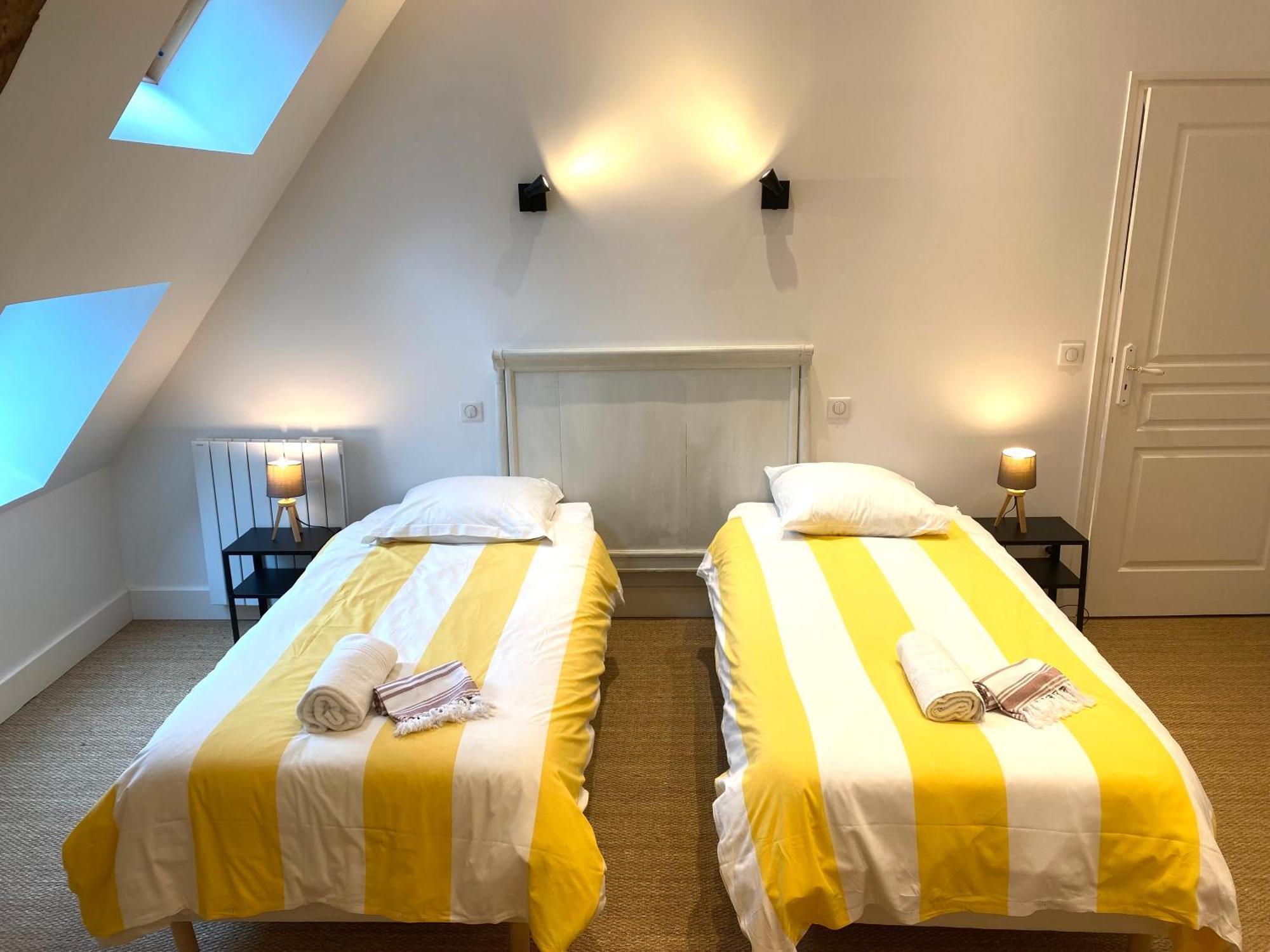 Le Pressoir Du Chateau De Neuville - Famille & Amis