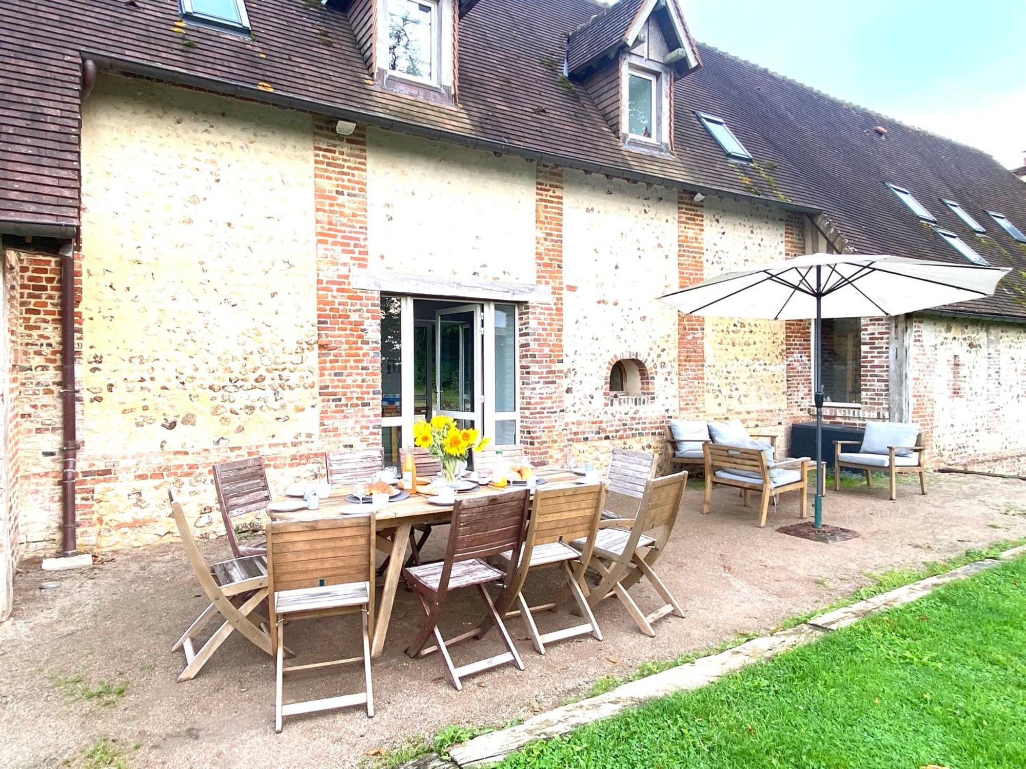 Holiday home Le Pressoir Du Chateau De Neuville - Famille & Amis